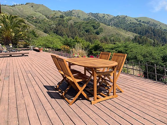Moutain and ocean views while dining al fresco.
