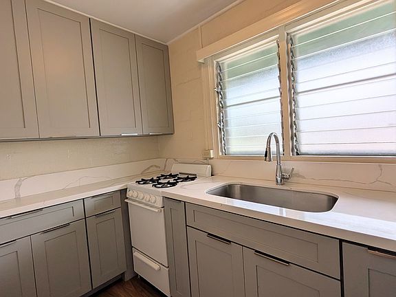 5th image of 3010 Date St APT 2