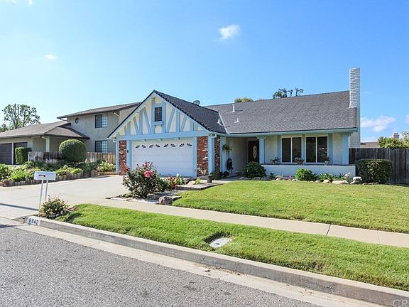 3rd image of 6042 E Tamarind St