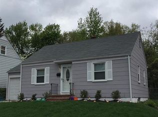 16 Linwood Ter, Clifton, NJ 07012