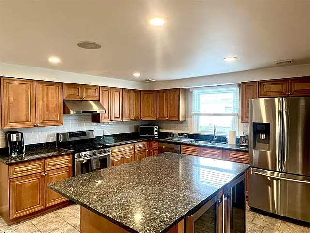 2 bed, 1260 sqft, $2,550 — Photo 4