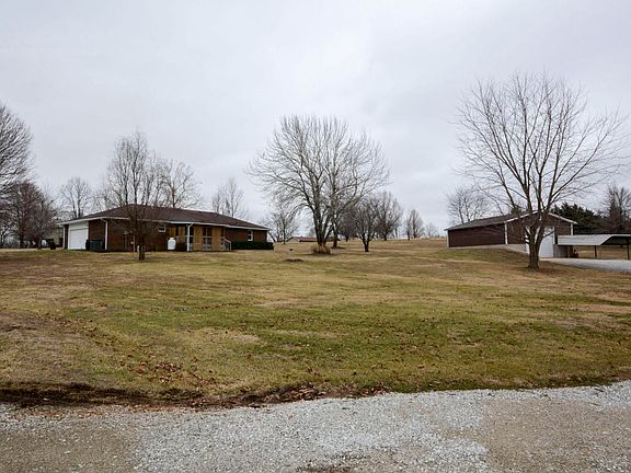 2nd image of 8575 N Oaklawn Dr