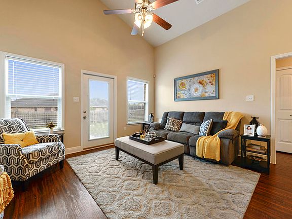 4th image of 18027 Canal Ct
