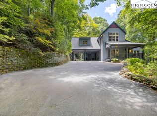 1527 Bairds Creek Rd, Vilas, NC 28692