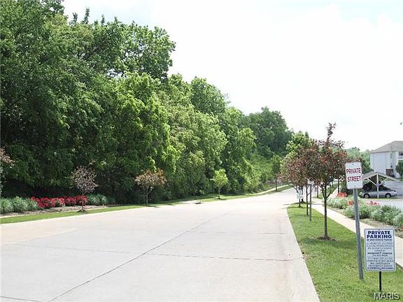 5th image of 33 Kassebaum Ln APT 102