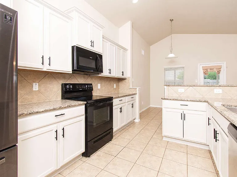 5409 Rimes Ct — Photo 5
