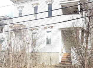 73 Prospect St, Amsterdam, NY 12010