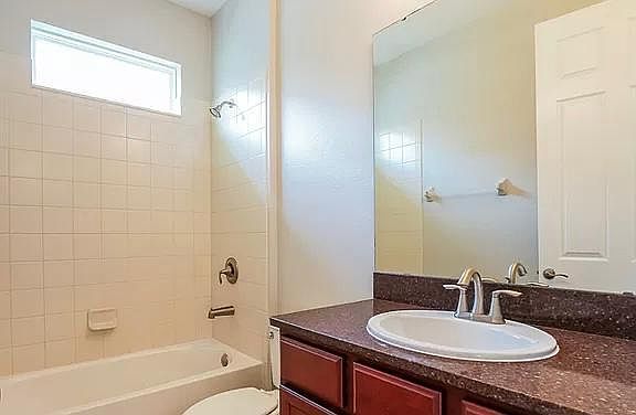 3rd image of 3614 Paradiso Cir