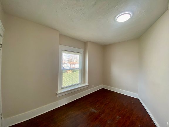 5th image of 39 Brown St #1