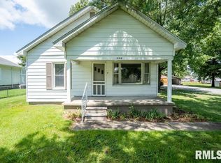 1206 E Boulevard St, Marion, IL 62959