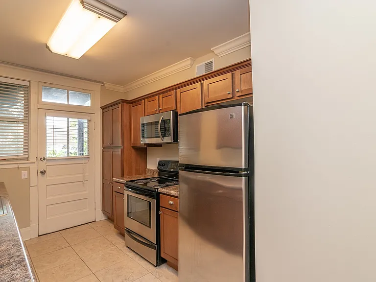 315 Washington St #201 — Photo 7