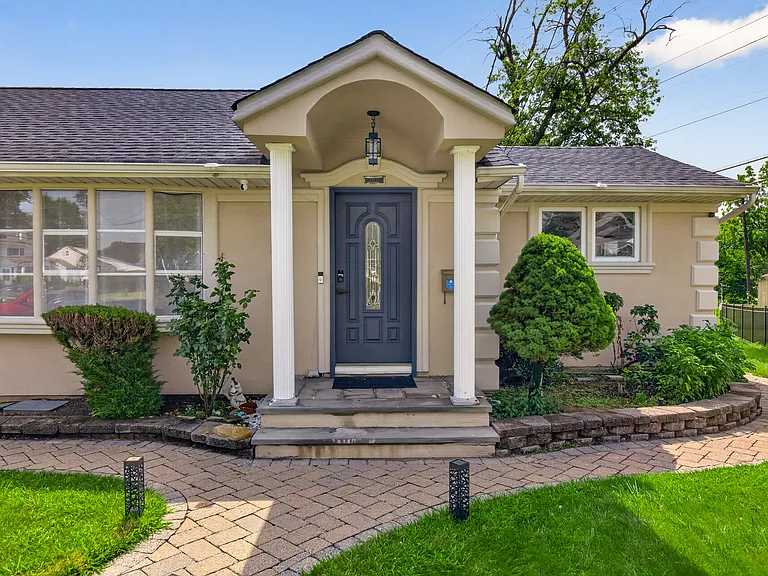 8 Coyles Ct — Photo 3