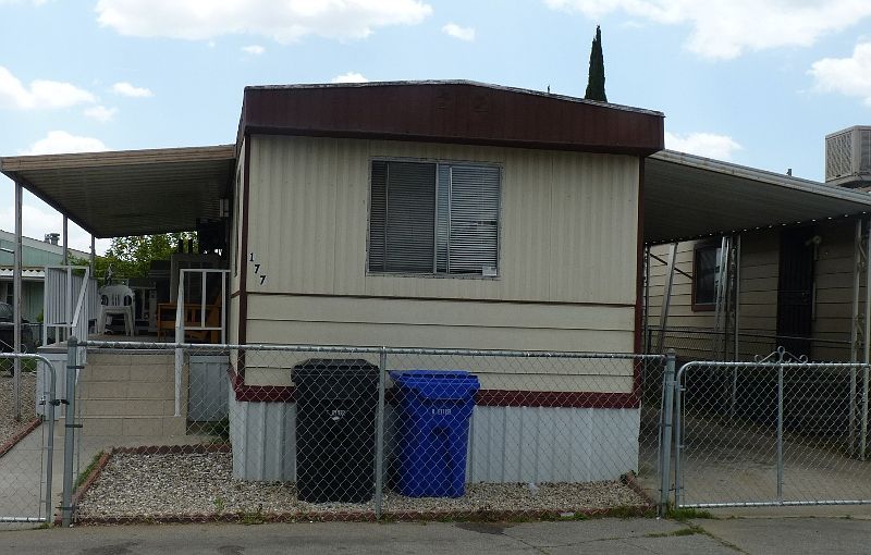 1st image of 10701 Cedar Ave Space 177