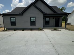 341 Woods Rd #B, Portland, TN 37148