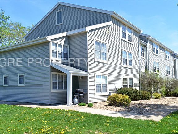 3rd image of 5806 N Haymeadow Ct APT 1A