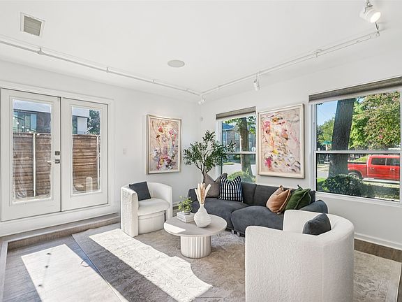 3rd image of 4102 Bowser Ave APT 1