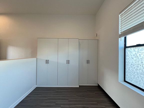 4th image of 533 53rd St #107