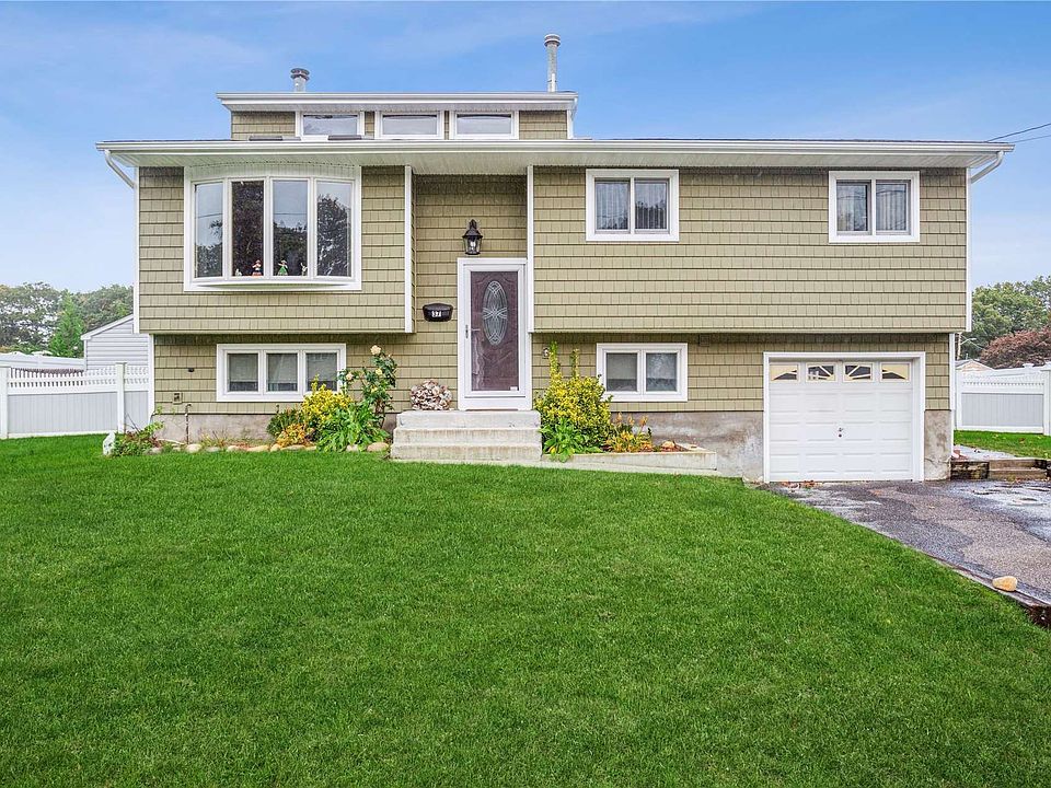 1st image of 37 University Dr