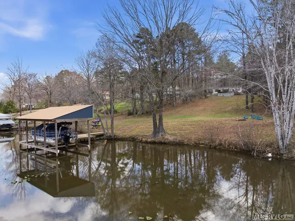 2407 Great Creek Dr, La Crosse, VA 23950