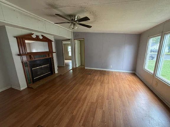 5th image of 705 Smith St