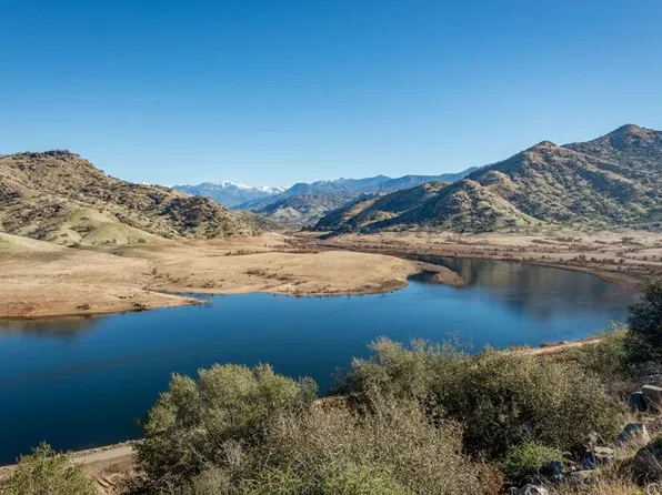 42091 Black Oak Dr, Three Rivers, CA 93271