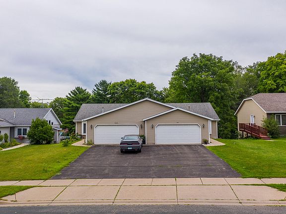 2nd image of 1017 Poplar St S