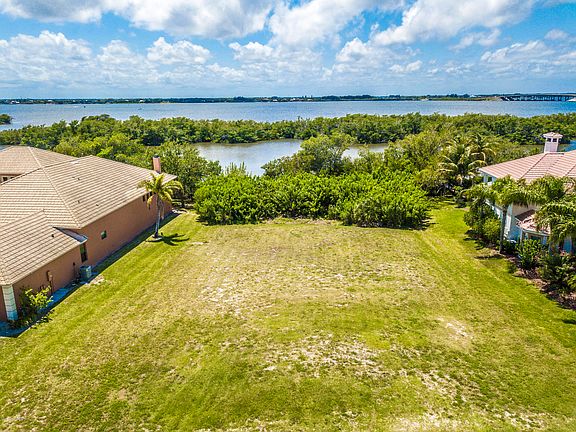 4th image of 388 Lanternback Island Dr