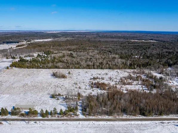 4568 I Rd, Bark River, MI 49807
