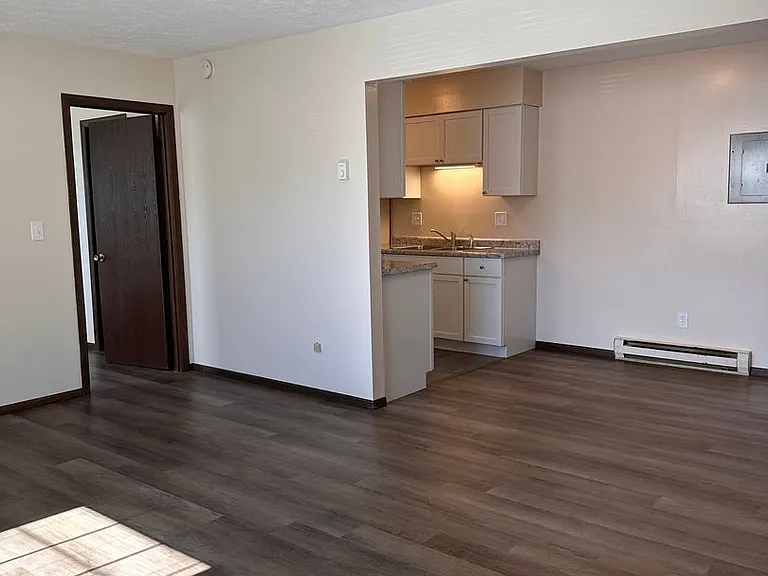 15741 Grove St — Photo 11