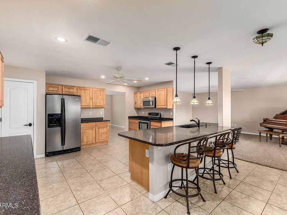 1st image of 9615 W Willowbrook Drive