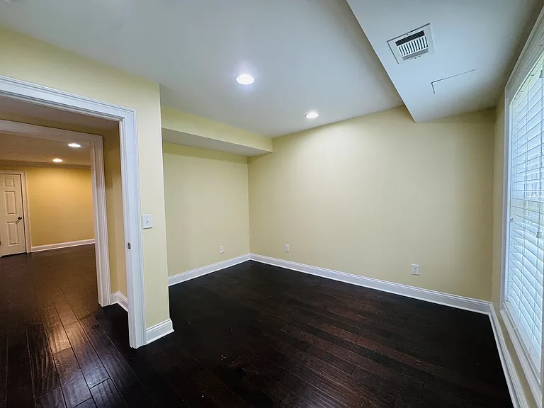595 Oak Alley Way — Photo 36