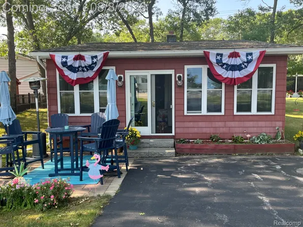 4599 Port Austin Rd, Caseville, MI 48725