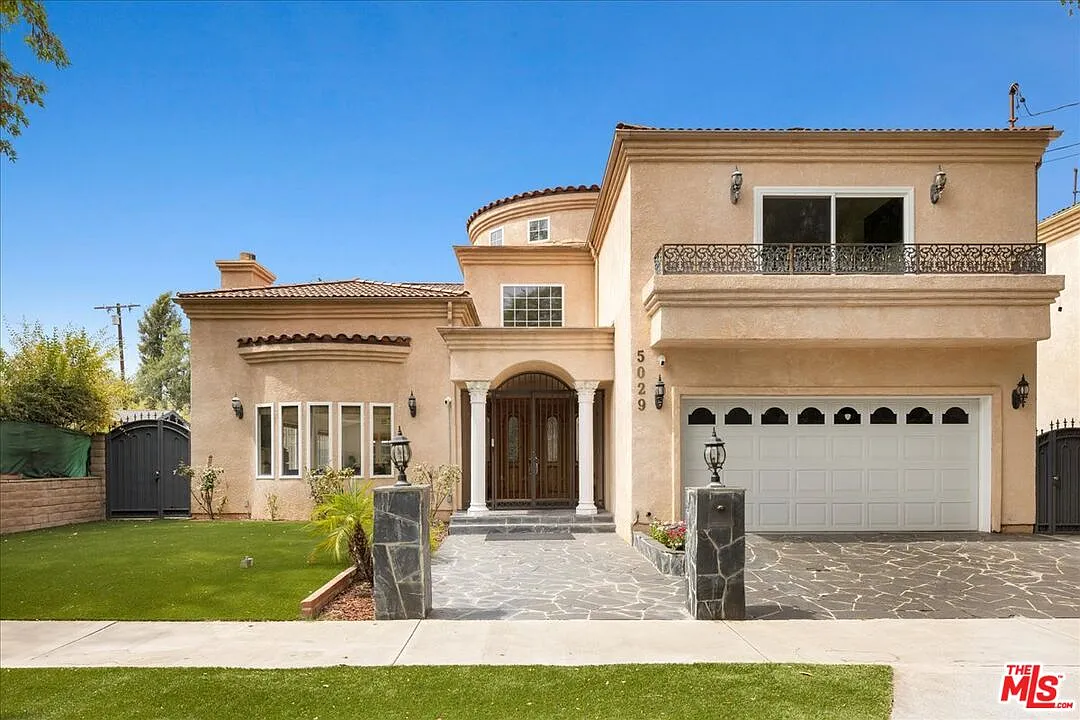 5 bed, 4.5 bath, 3517 sqft, $7,499 — Photo 3