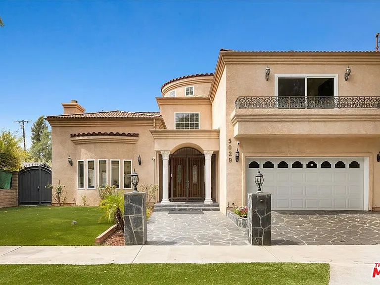5029 Lemona Ave — Photo 3