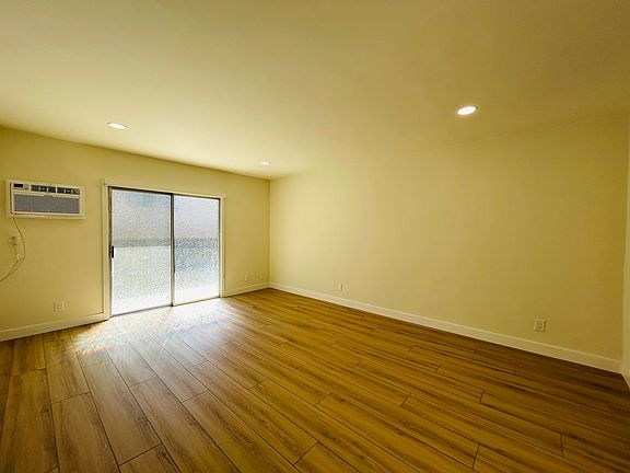 2nd image of 3426 Jasmine Ave APT 7