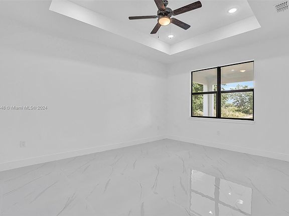 5th image of 813 Poinsettia Ave