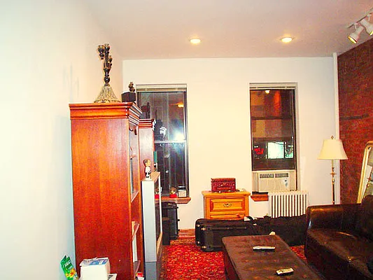 Rented by Chartwell Manhattan Realty | media 36