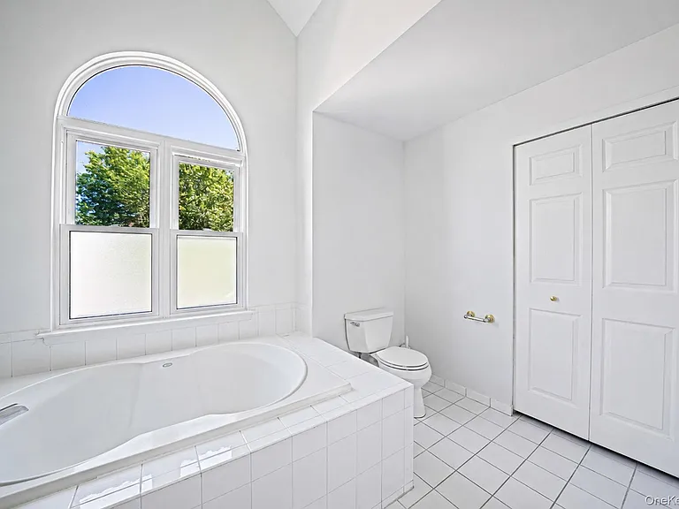 101 Raspberry Ct — Photo 33