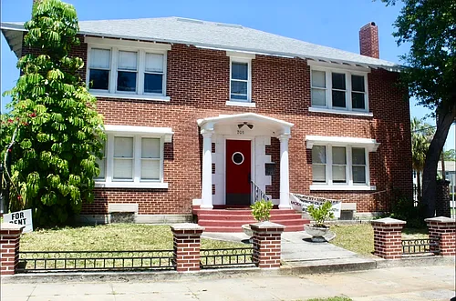 701 W Swann Ave #1 Photo 1