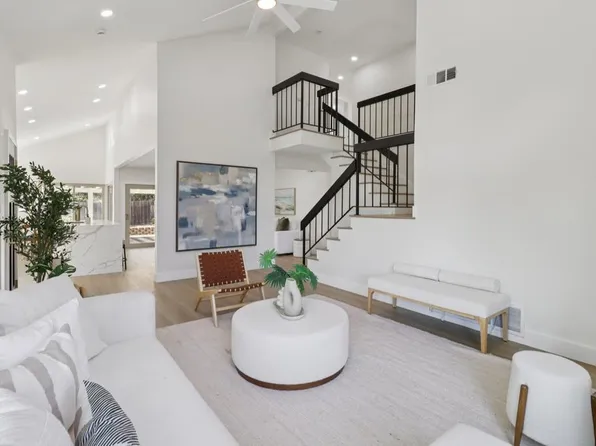 12880 War Horse St, San Diego, CA 92129