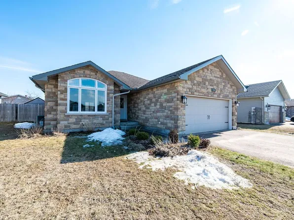 523 Turning Stone Cres, Petawawa, ON K8H 0B3