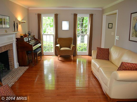 3rd image of 17105 Laburnum Ct