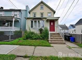 43 Christopher St, Carteret, NJ 07008