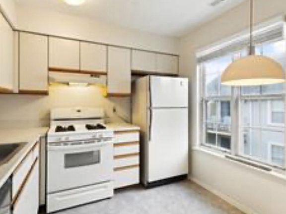 4th image of 1908B Ralston Dr #B