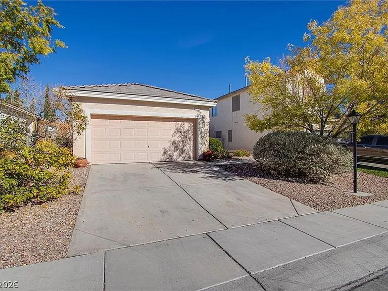 8836 Iron Hitch Ave — Photo 2