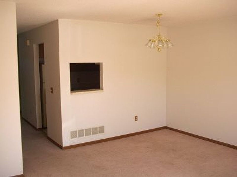2nd image of 2752-2758 Scarlet Oak Dr #2756