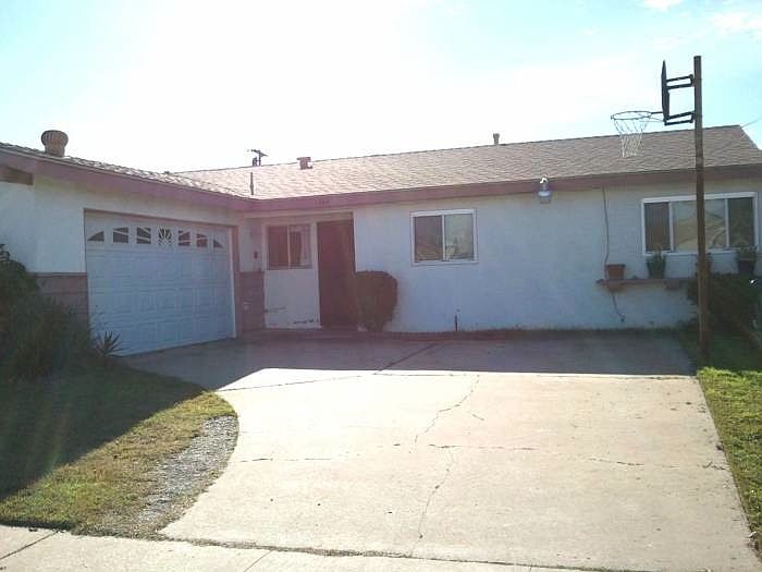 1st image of 1745 Ionian St