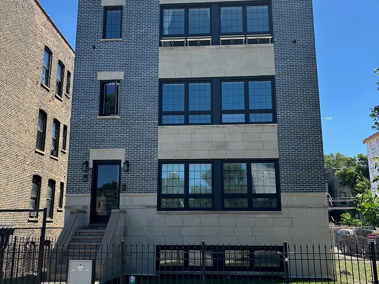1327 S Fairfield Ave #3 — Photo 5