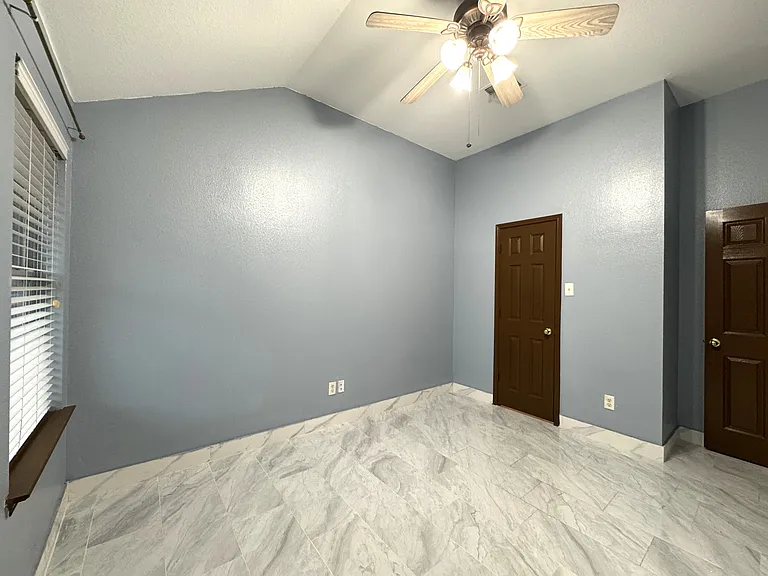 13624 Kaplan Ct — Photo 17