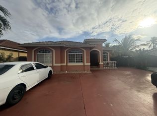 7772 NW 200th Ln, Hialeah, FL 33015